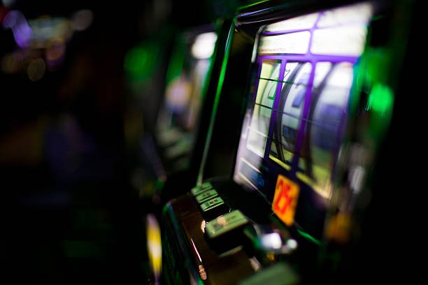 Poker hand resolution screen on gerhana showing winning hand and pot distribution